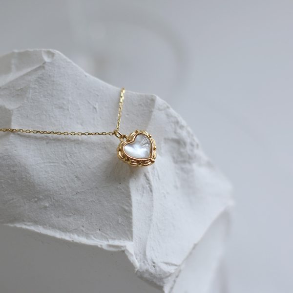 Heart-Shaped Shell Necklace - Image 3