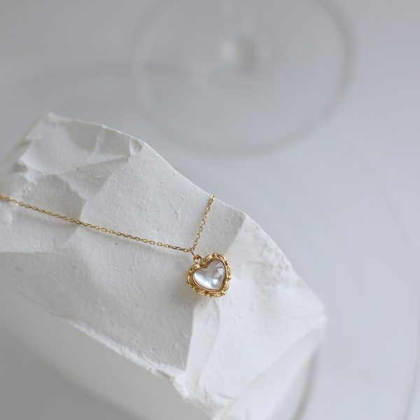 Heart-Shaped Shell Necklace - Image 2