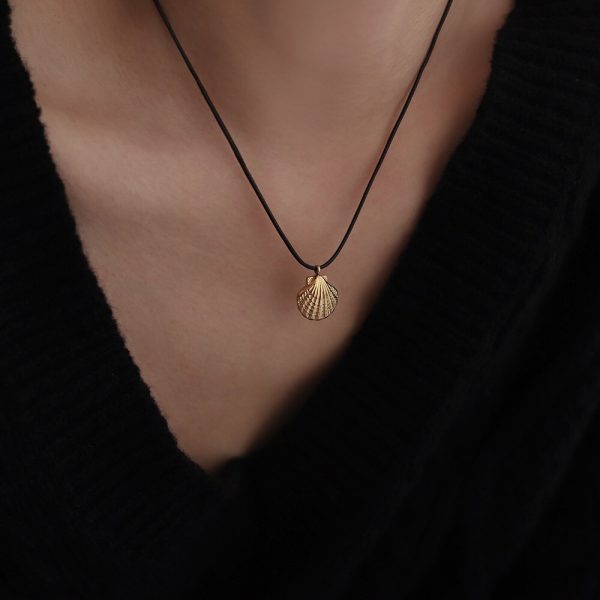 Gold Shell Necklace - Image 2