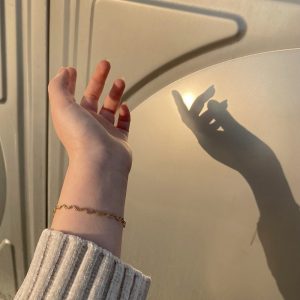 Wavy Glow Bracelet