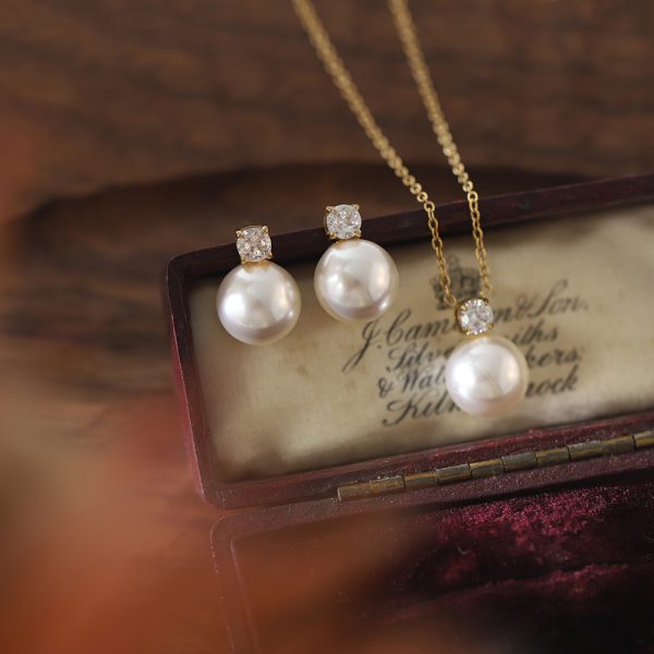 Perfume Pearl Charm Necklace - Image 3